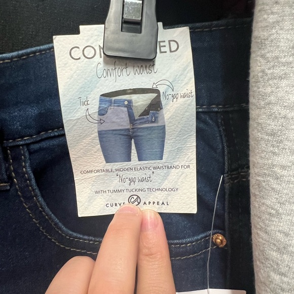 Women’s Jeans - Picture 5 of 6